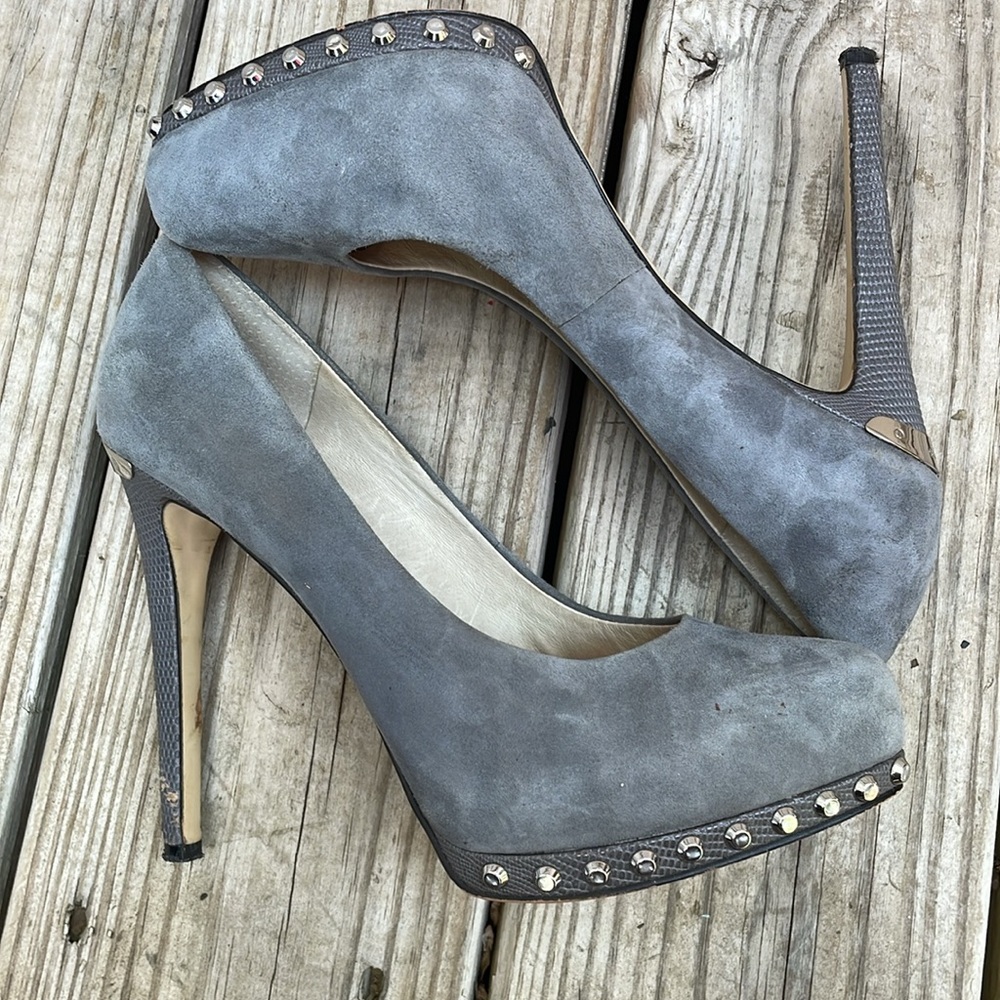 MICHAEL KORS Gray Suede Leather "AILEE" Studded Platform Heels SZ 7.5